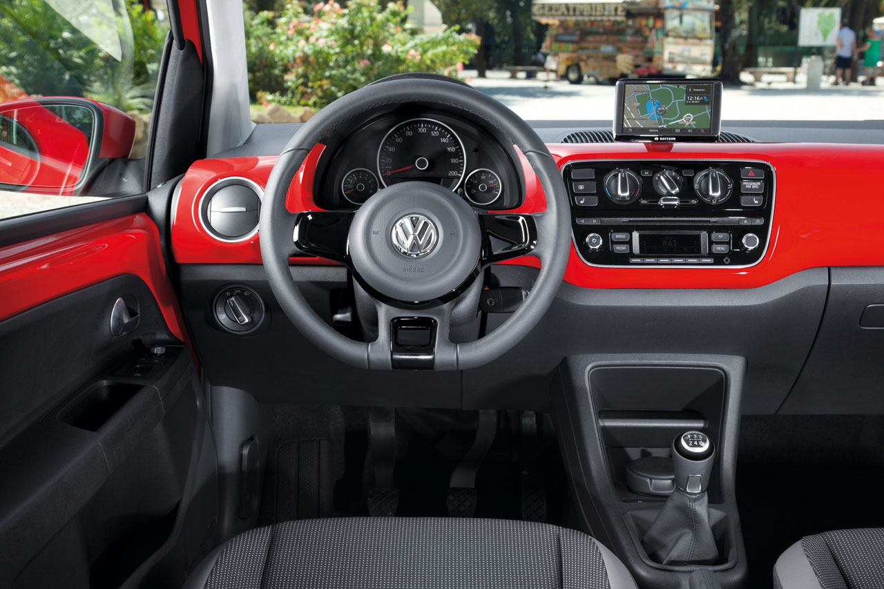 Volkswagen-Up-Interior-03